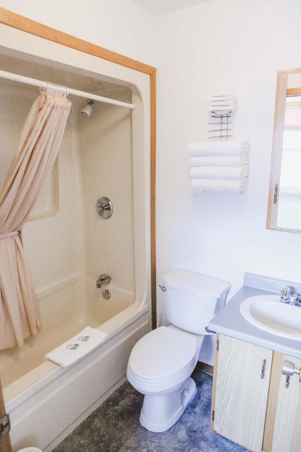 Peck'S Housekeeping Cottages 루이스버그 외부 사진
